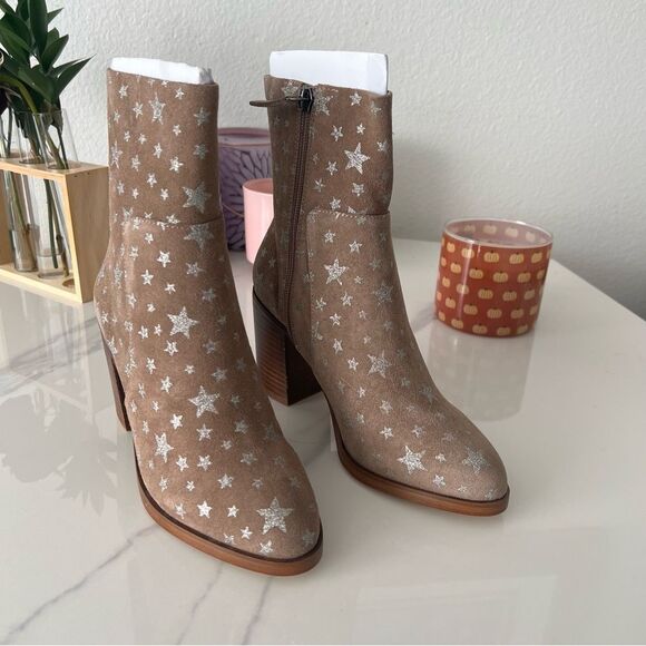 Steve Madden Star Embellished Booties, Size 5.5, Cream Suede Silver Star… - Picture 5 of 9